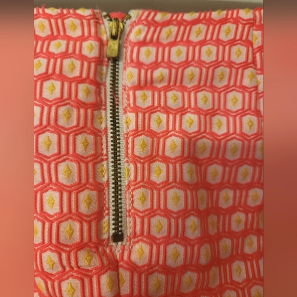 Lilly Pulitzer Shorts, sz 8 (matching top and skirt in closet) - Picture 4 of 7